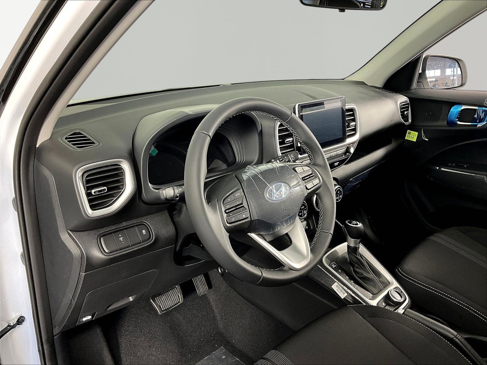 New 2026 Hyundai Venue SEL FWD image 15