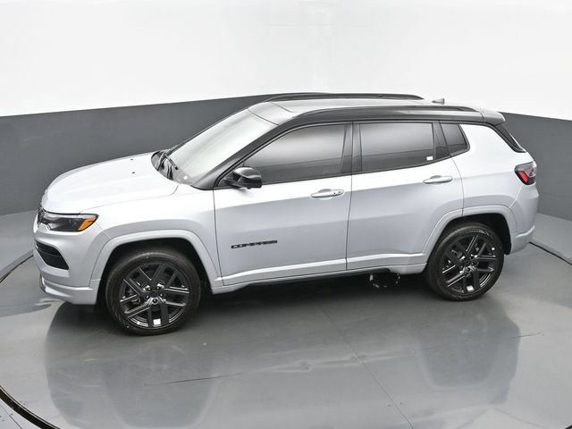 New 2025 Jeep Compass Limited w/ Driver Assist Group I AWD/4WD image 39