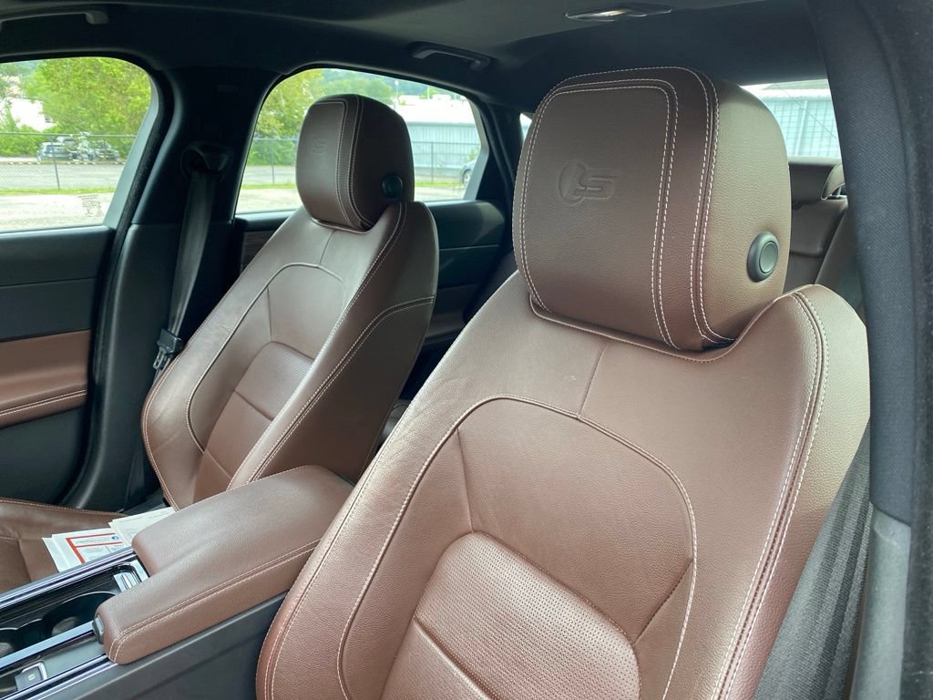 Used 2017 Jaguar XF S AWD/4WD image 11