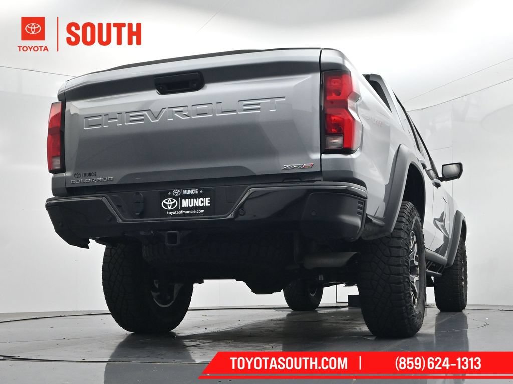 Used 2024 Chevrolet Colorado ZR2 w/ Technology Package AWD/4WD image 55