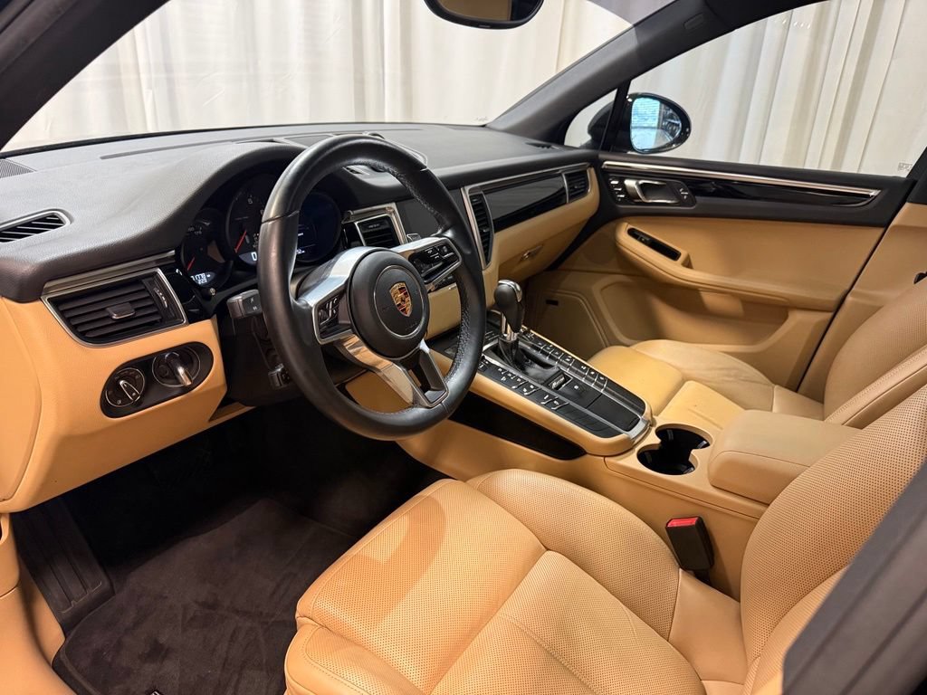Used 2017 Porsche Macan AWD/4WD image 4