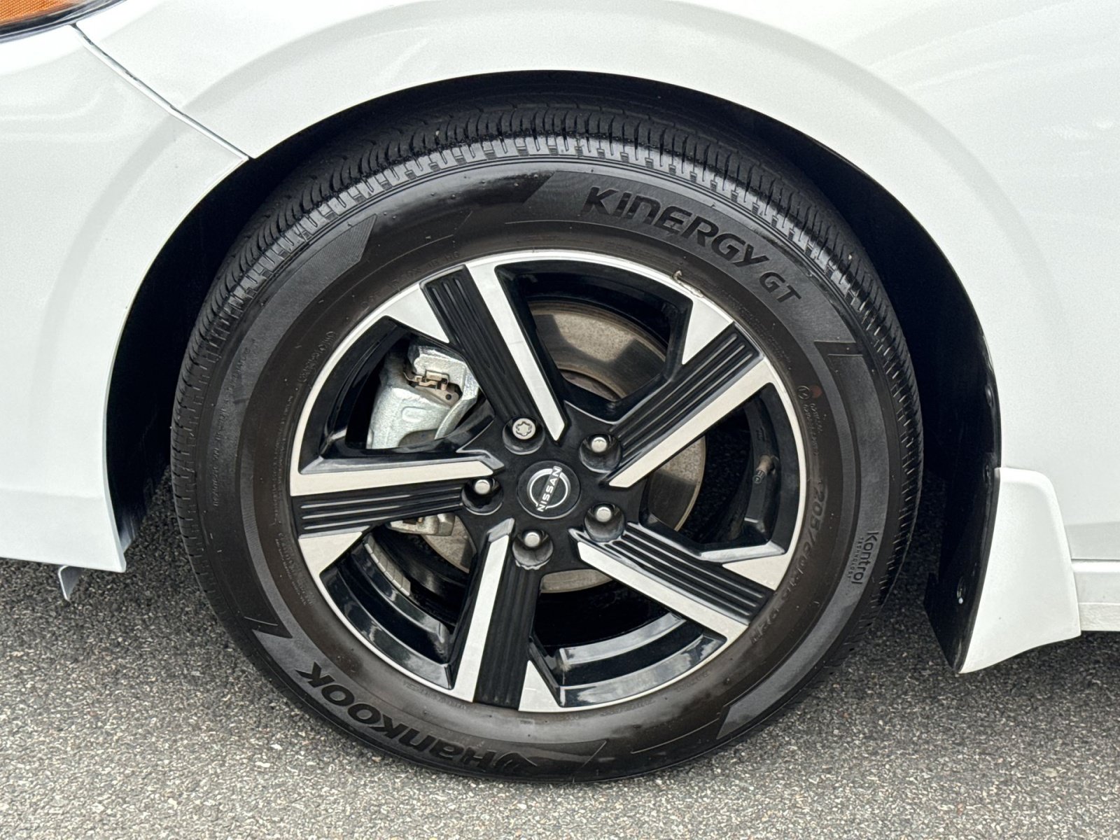 Used 2025 Nissan Sentra SV w/ All-Weather Package FWD image 12