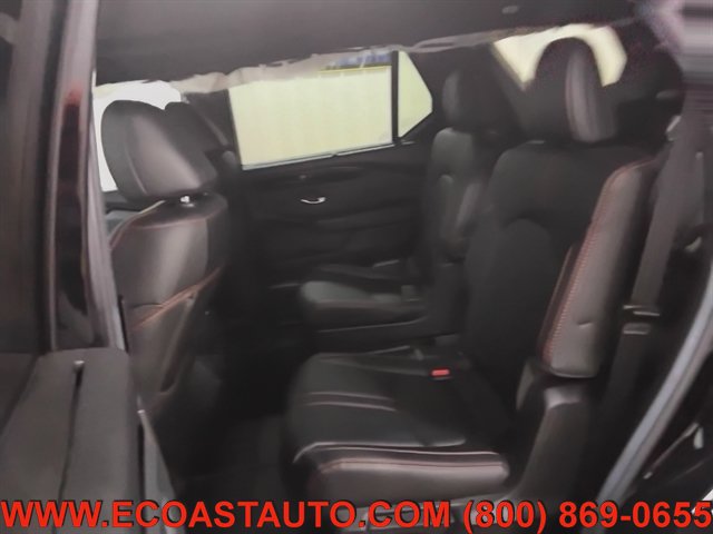 Used 2025 Honda Pilot TrailSport image 13