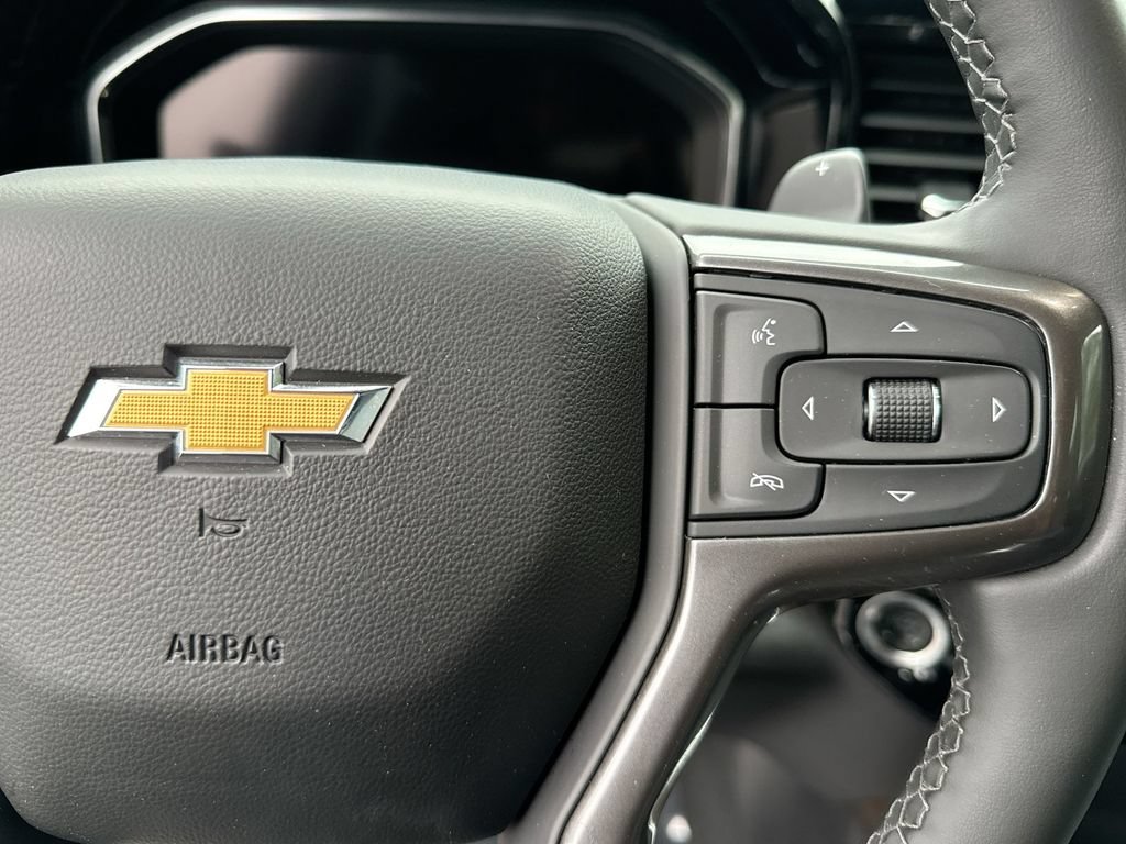 Used 2025 Chevrolet Silverado 1500 High Country w/ High Country Premium Package AWD/4WD image 18