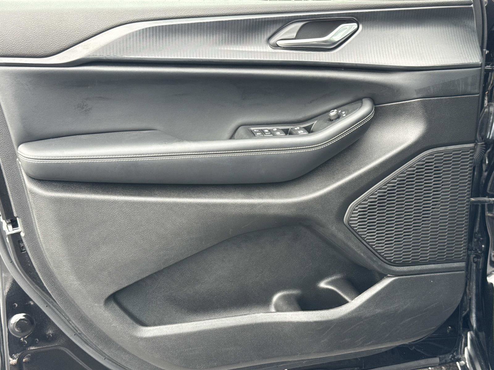 Used 2024 Jeep Grand Cherokee L Laredo image 17