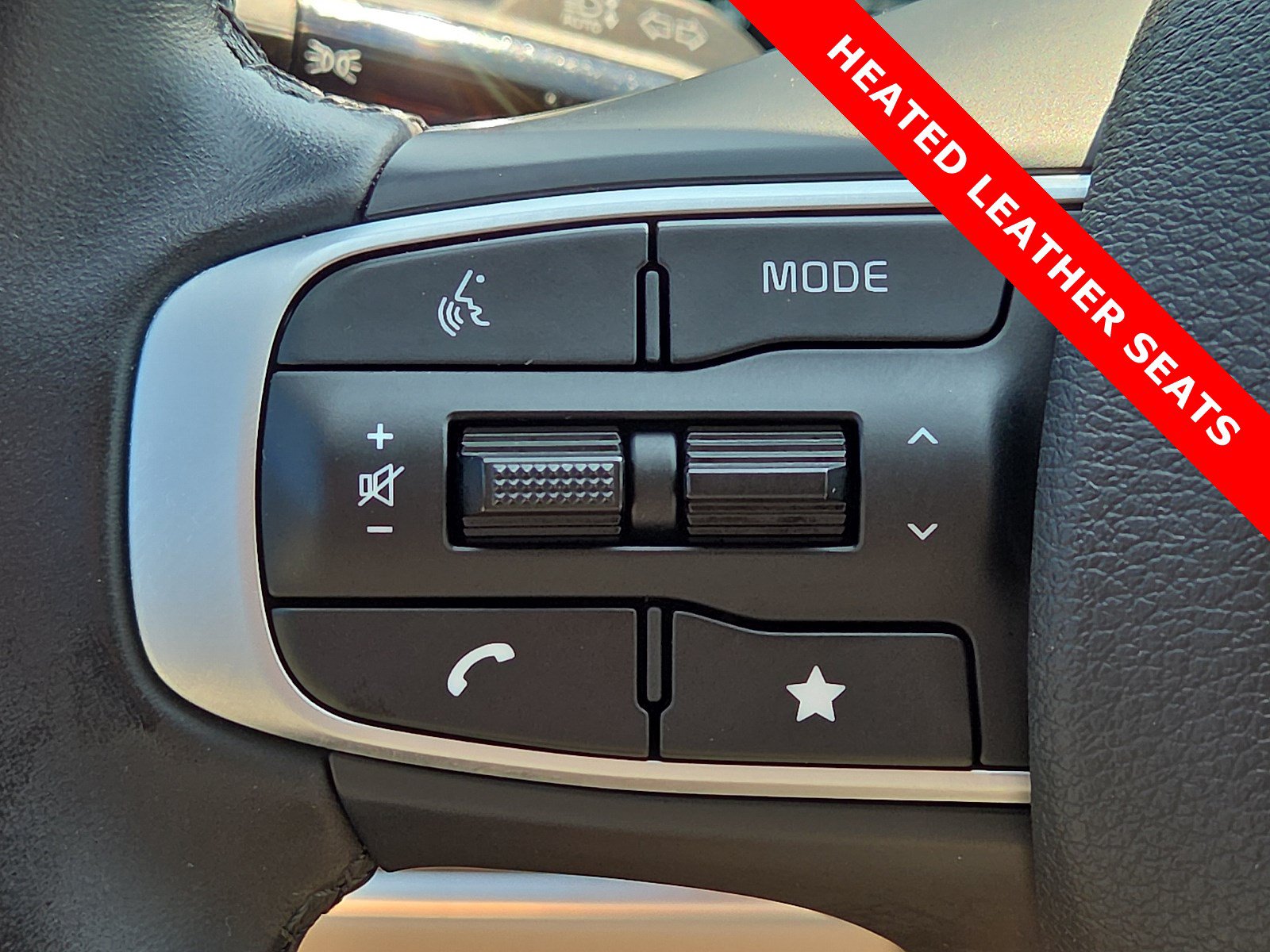 Used 2024 Kia Sportage EX FWD image 21