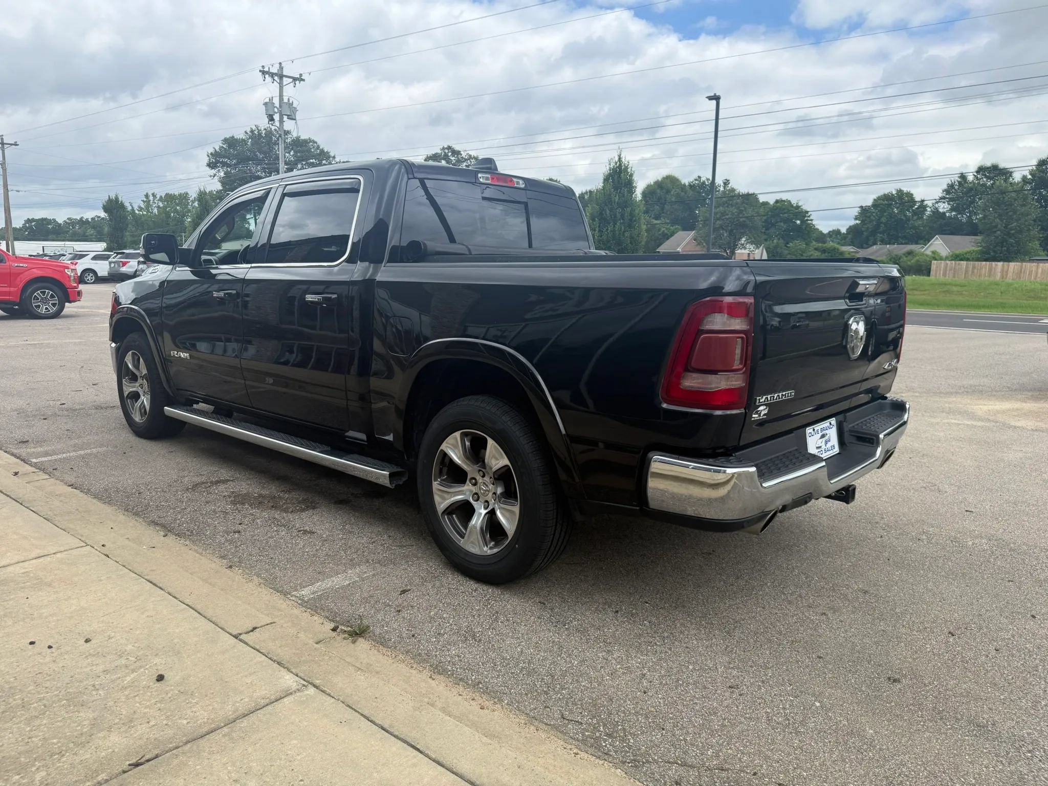 Used 2020 RAM 1500 Laramie AWD/4WD image 5