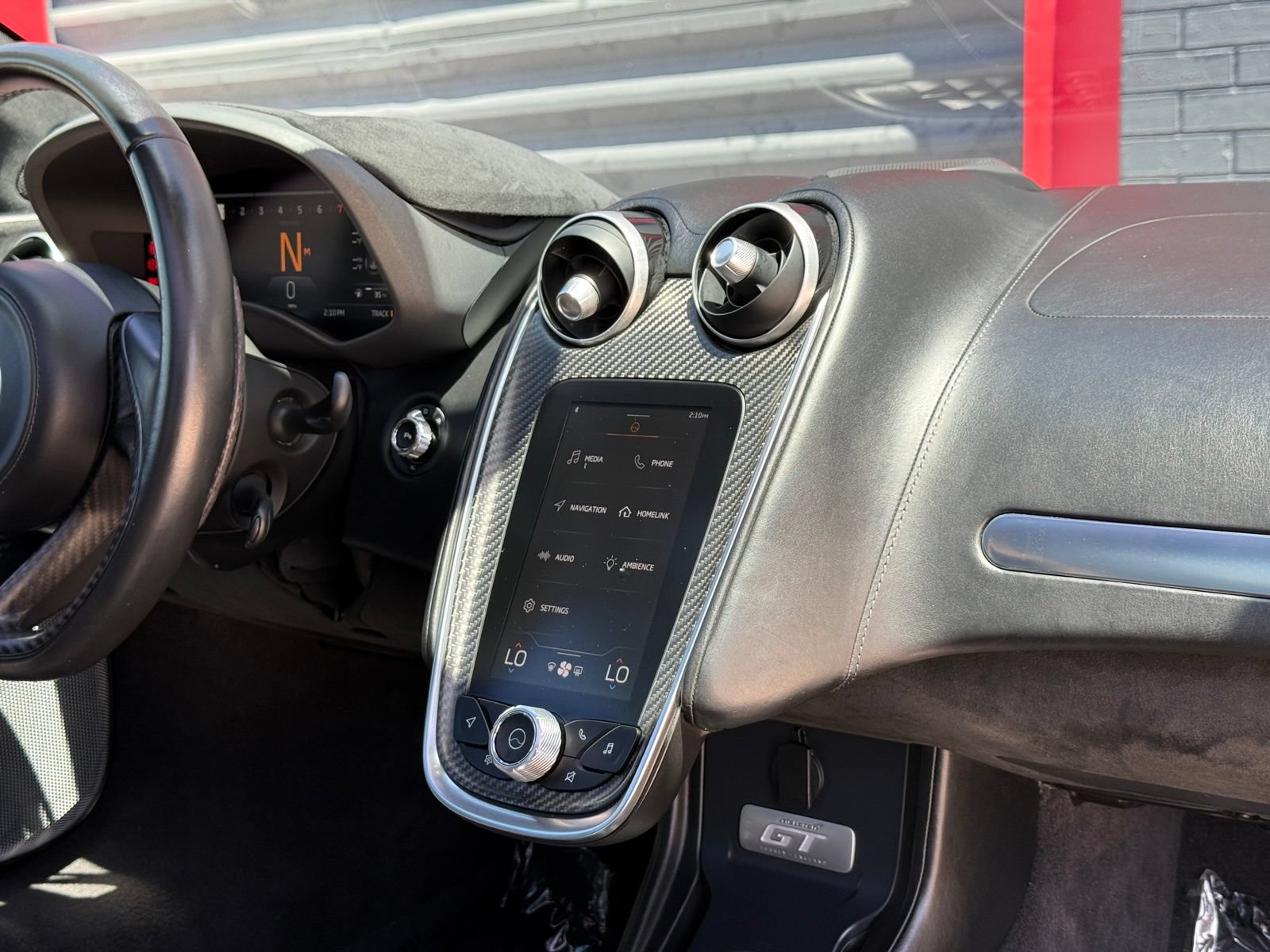 Used 2020 McLaren GT RWD image 38