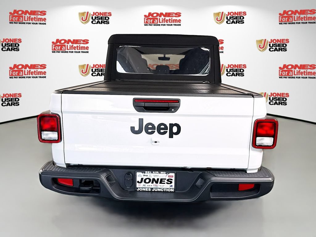 Used 2023 Jeep Gladiator Sport AWD/4WD image 15