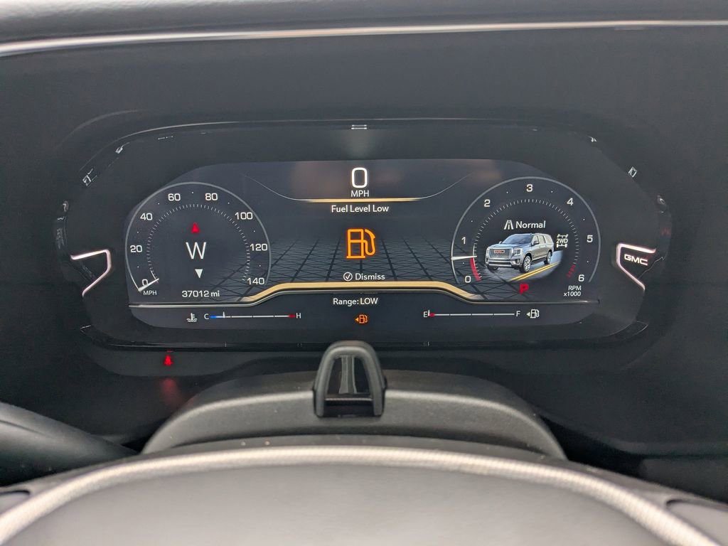 Used 2024 GMC Yukon Denali w/ Advanced Technology Package image 27
