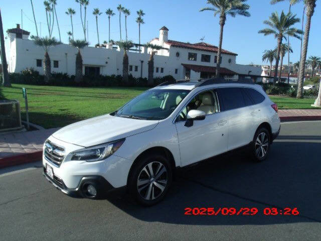 Used 2018 Subaru Outback 2.5i Limited image 1