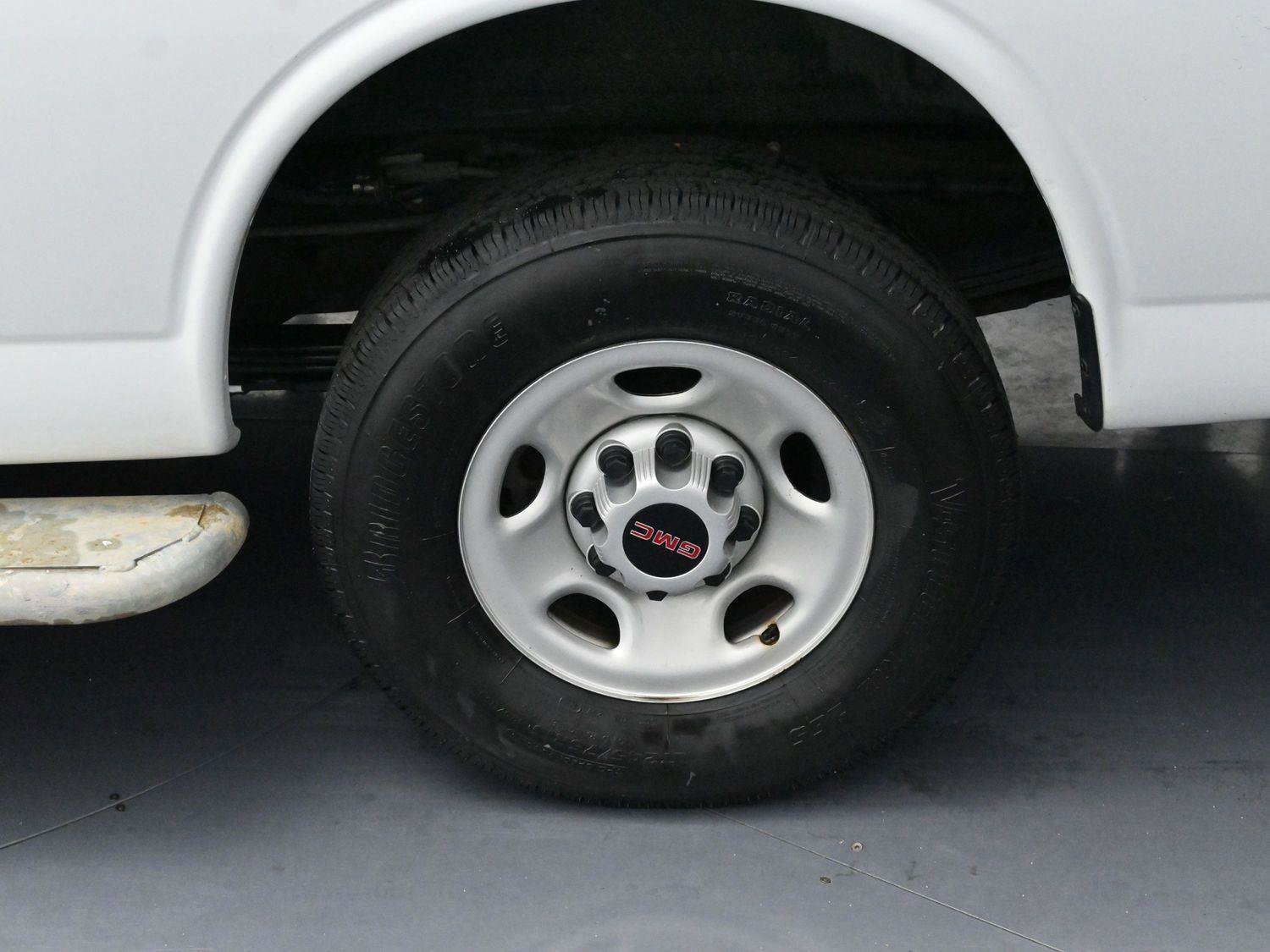 Used 2024 GMC Savana 2500 w/ Driver Convenience Package image 26