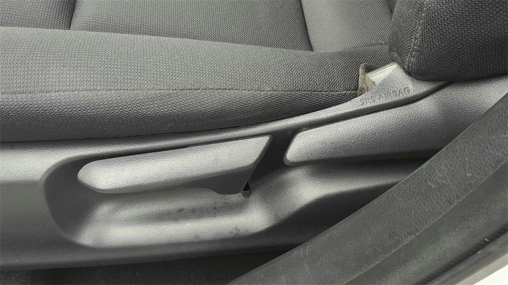 Used 2023 Toyota Corolla LE image 18