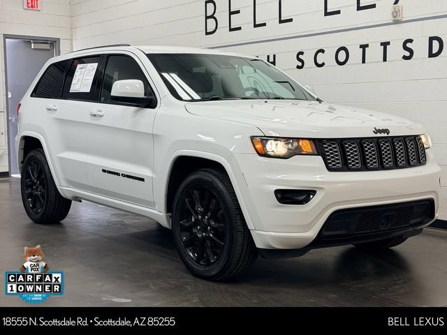 Used 2022 Jeep Grand Cherokee Laredo X RWD image 1