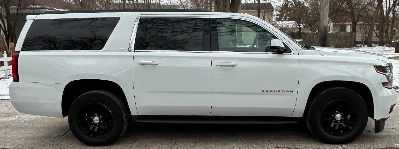 Used 2018 Chevrolet Suburban LT AWD/4WD image 4