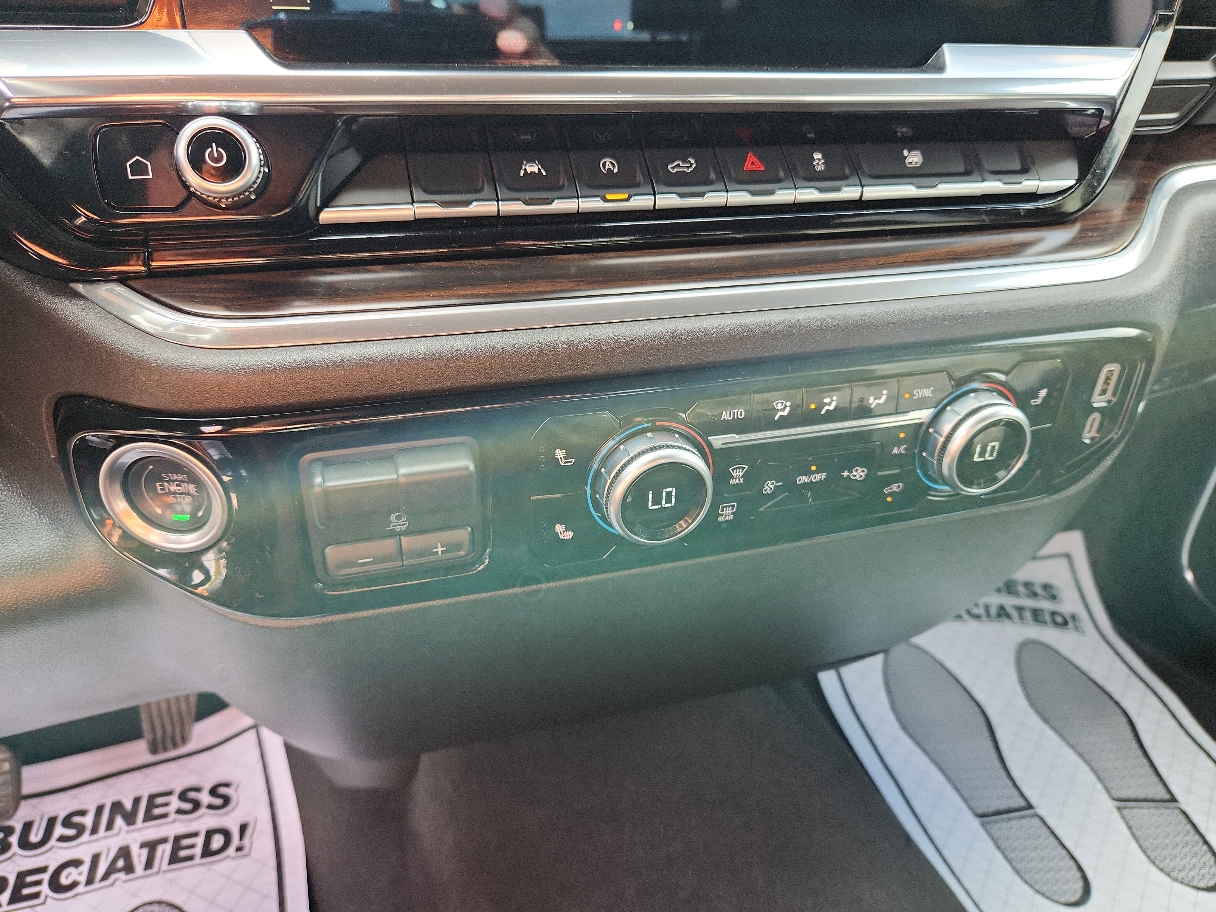 Used 2025 GMC Sierra 1500 SLT image 32