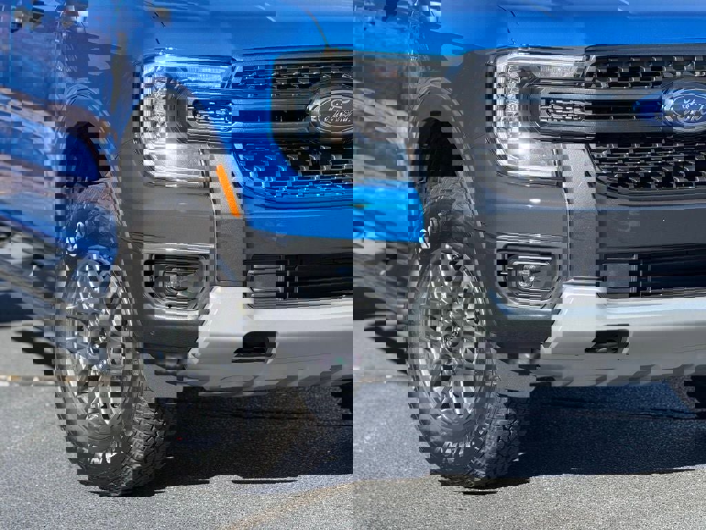 New 2025 Ford Ranger XLT w/ FX4 Off-Road Package image 4