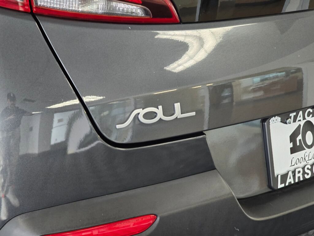 Used 2022 Kia Soul LX w/ Technology Package image 13