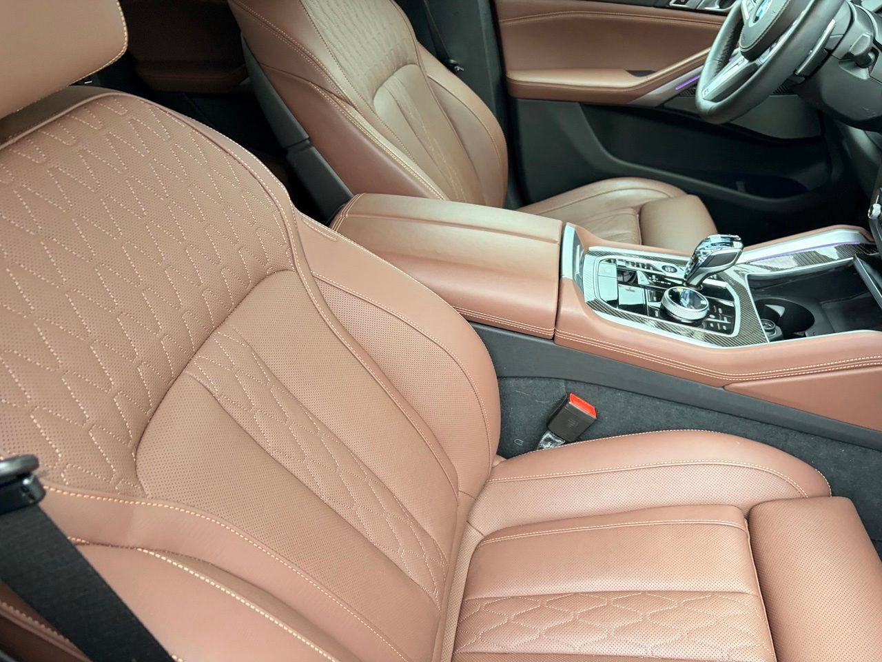Used 2022 BMW X6 M50i w/ Executive Package AWD/4WD image 10
