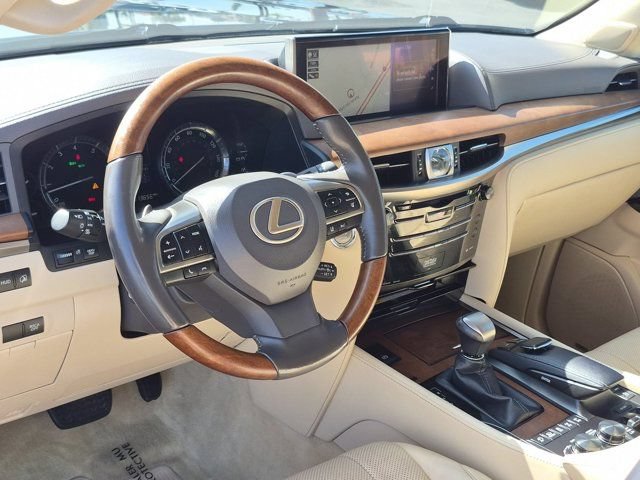 Used 2017 Lexus LX 570 4WD w/ Luxury Package image 12