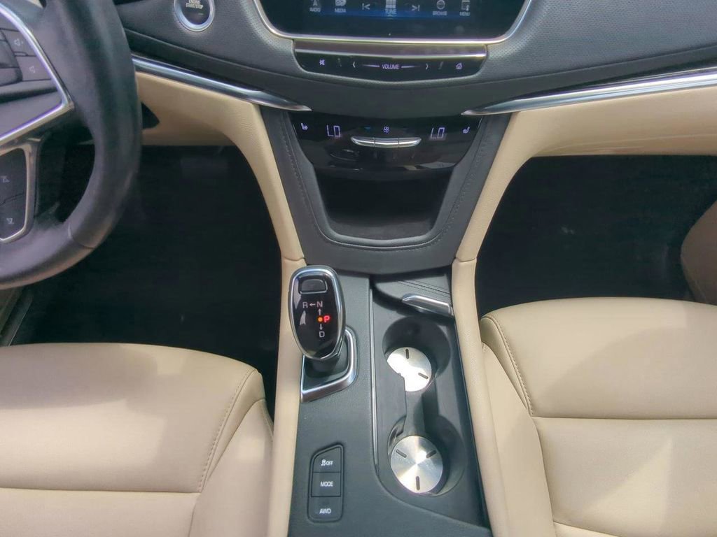 Used 2018 Cadillac XT5 AWD image 19