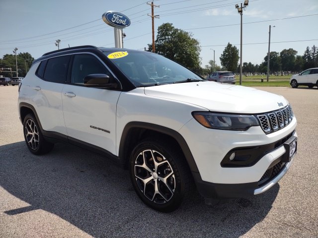 Used 2024 Jeep Compass Limited AWD/4WD image 7