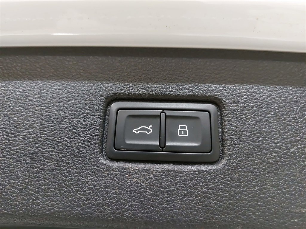 Used 2019 Audi Q7 3.0T Premium Plus w/ Premium Plus Package image 14