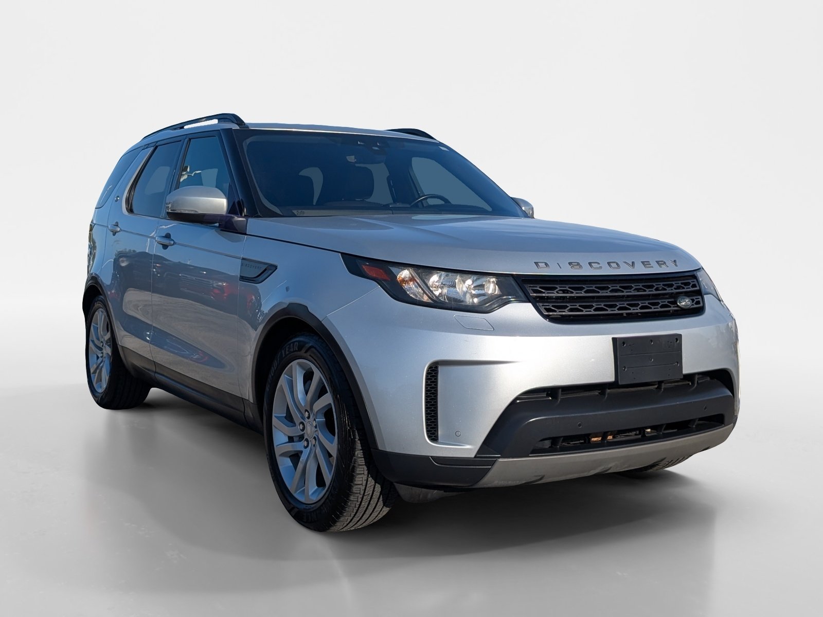 Used 2018 Land Rover Discovery SE AWD/4WD image 2