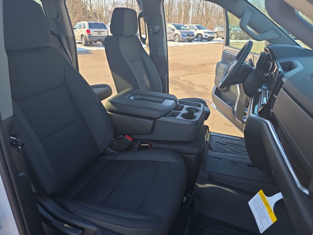 New 2026 GMC Sierra 1500 SLE image 10