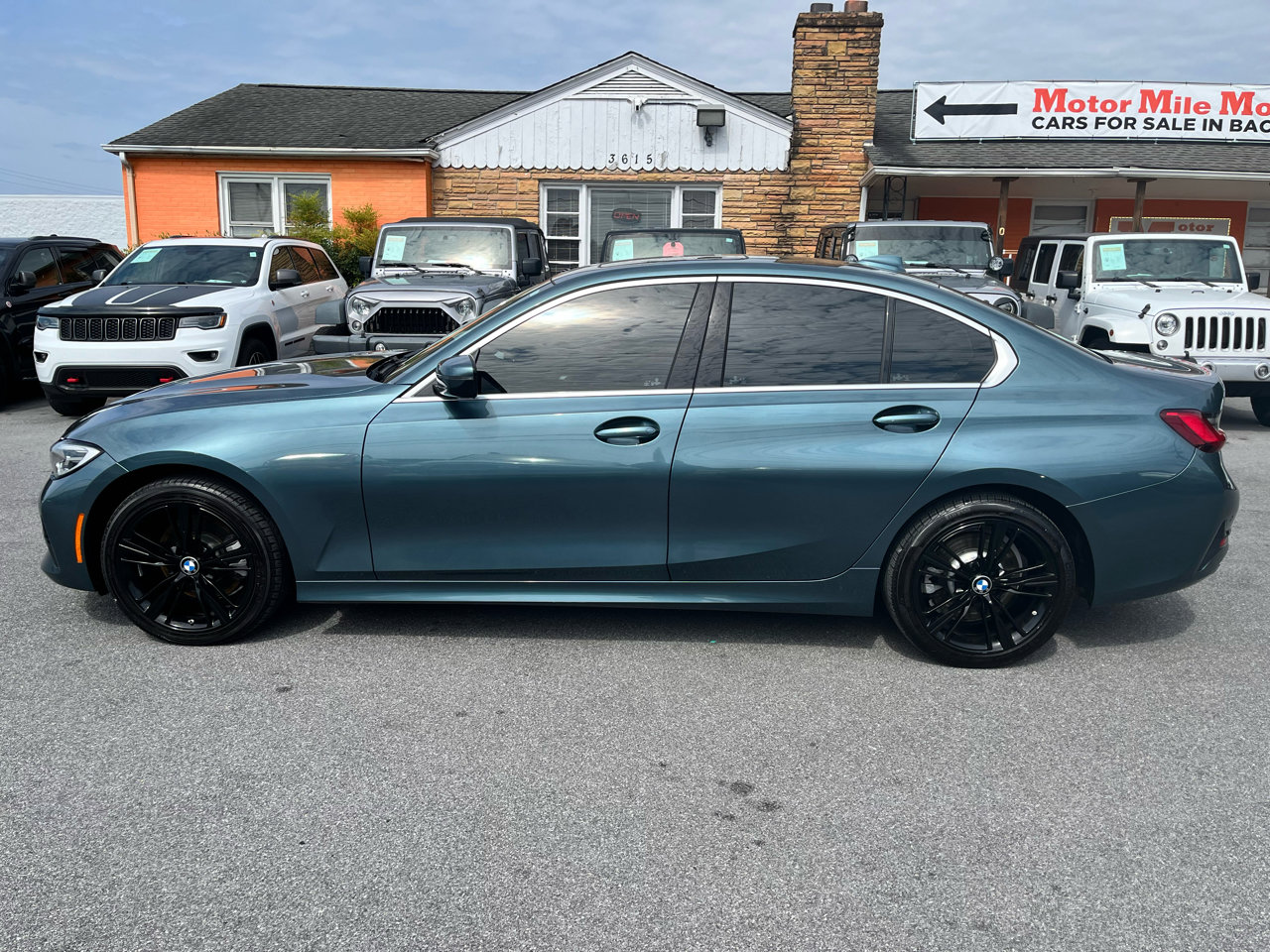 Used 2019 BMW 330i Sedan w/ Convenience Package image 8