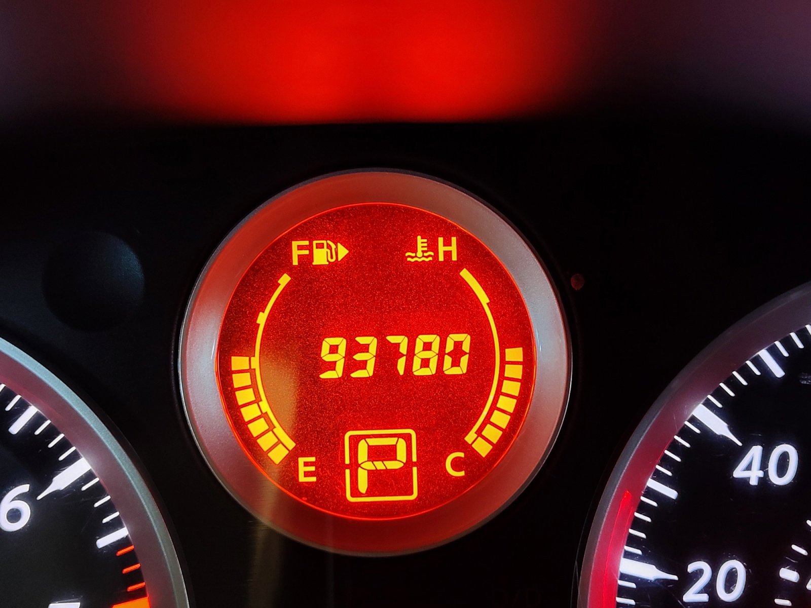 Used 2012 Nissan Sentra 2.0 FWD image 2