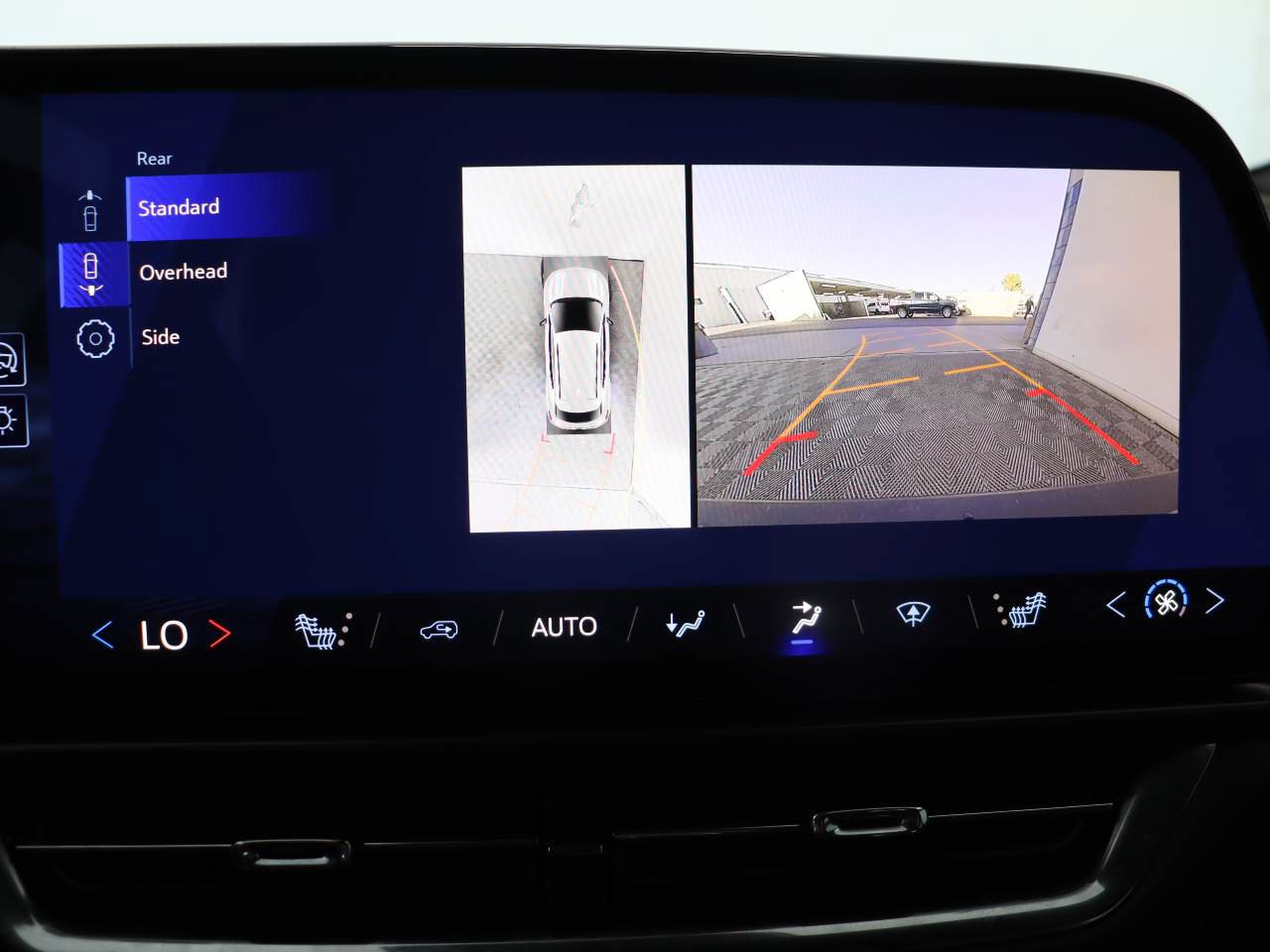 Certified 2025 Chevrolet Equinox EV LT w/ Comfort Package FWD image 13