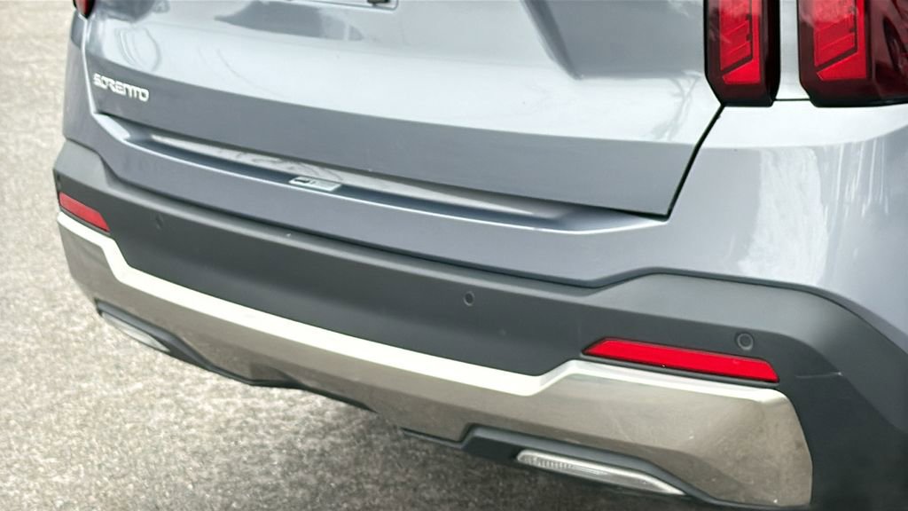 Used 2024 Kia Sorento S image 6