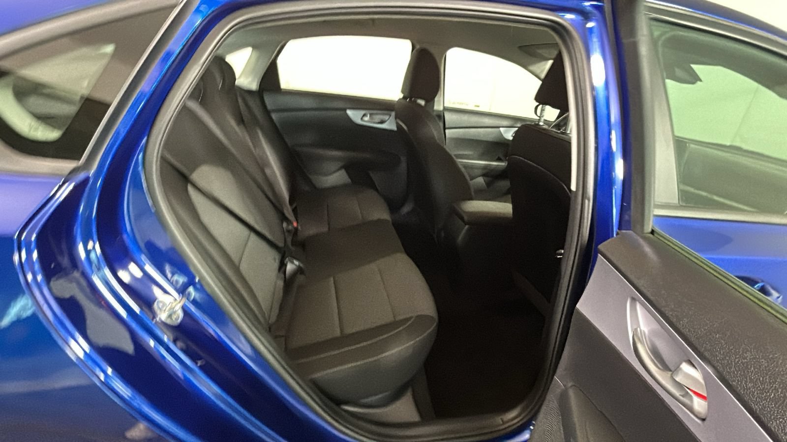Used 2022 Kia Forte LXS FWD image 33