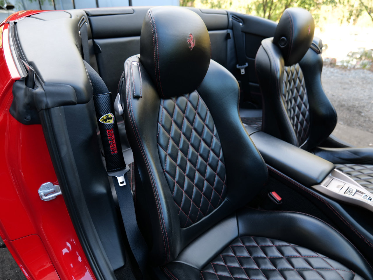 Used 2014 Ferrari California image 38