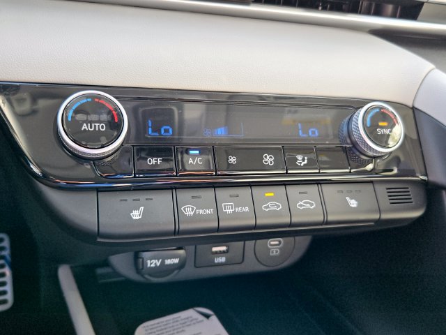 New 2026 Hyundai Elantra SEL Sport FWD image 8