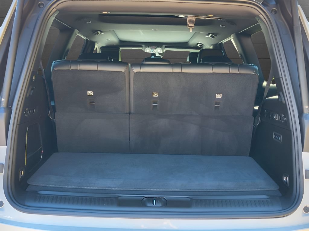 Used 2024 Jeep Wagoneer Series II RWD image 7