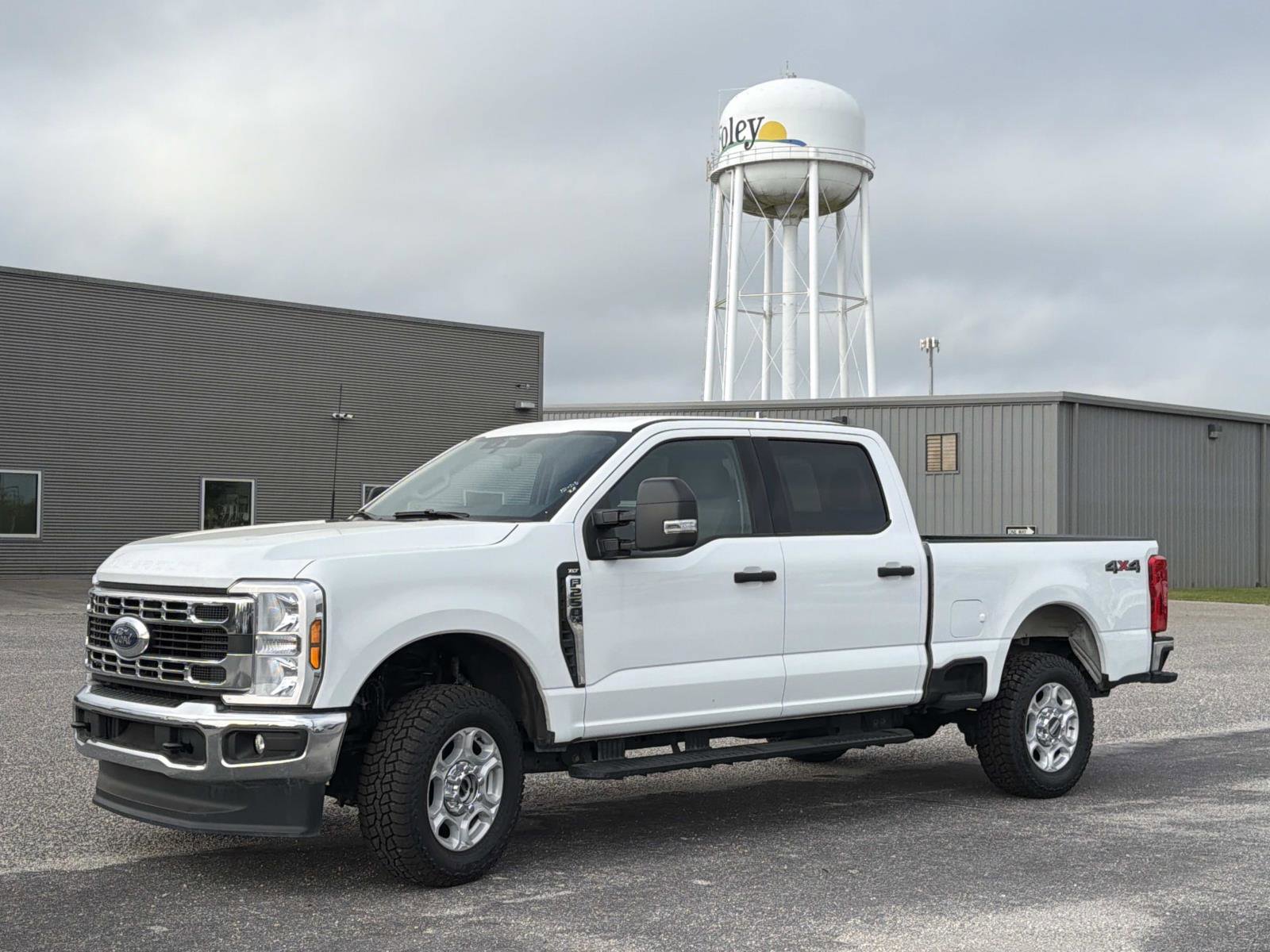 Used 2025 Ford F250 XLT AWD/4WD image 6