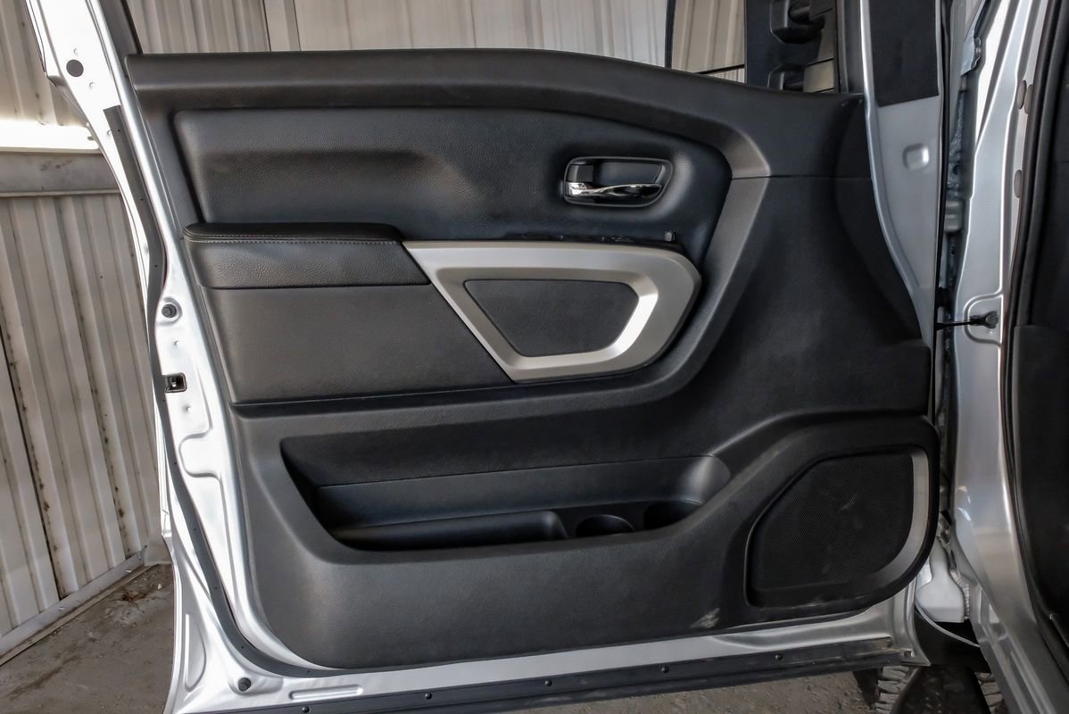 Used 2019 Nissan Titan PRO-4X image 41