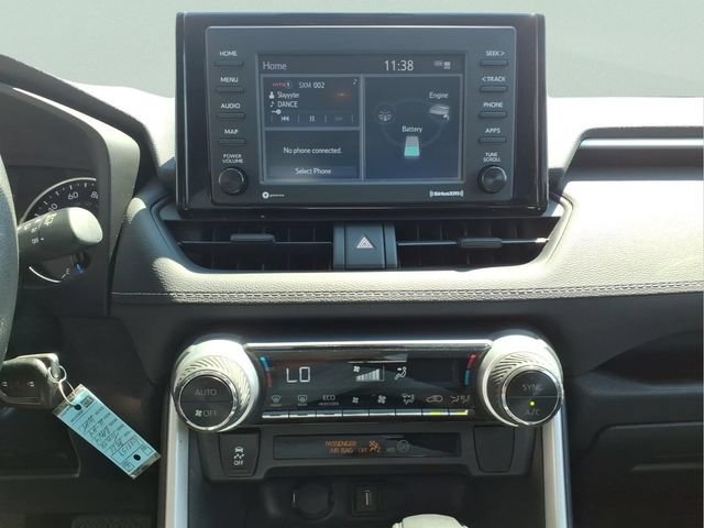 Used 2021 Toyota RAV4 LE AWD/4WD image 18