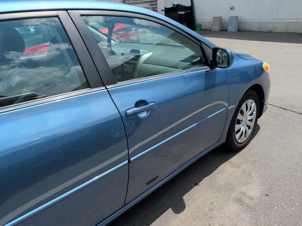 Used 2013 Toyota Corolla LE FWD image 5