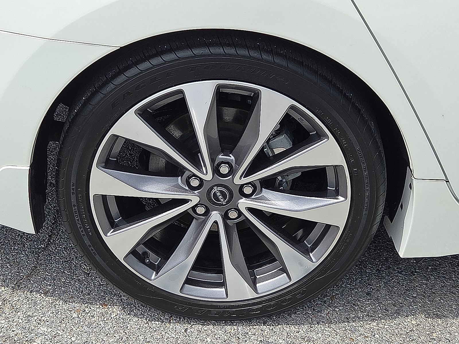 Used 2023 Nissan Maxima Platinum w/ Sport Mat Group FWD image 7