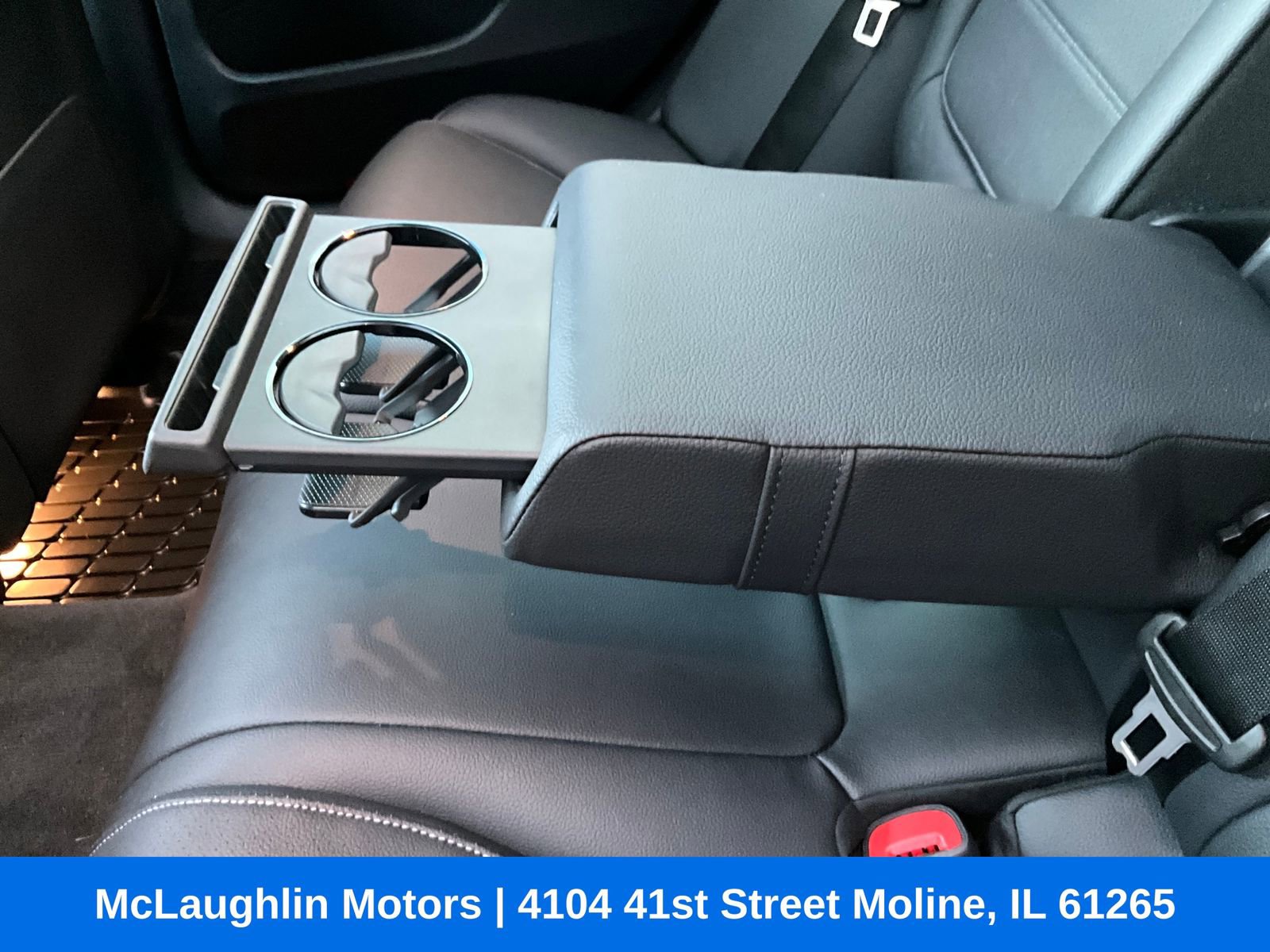 Used 2023 Mercedes-Benz C 300 4MATIC Sedan image 30