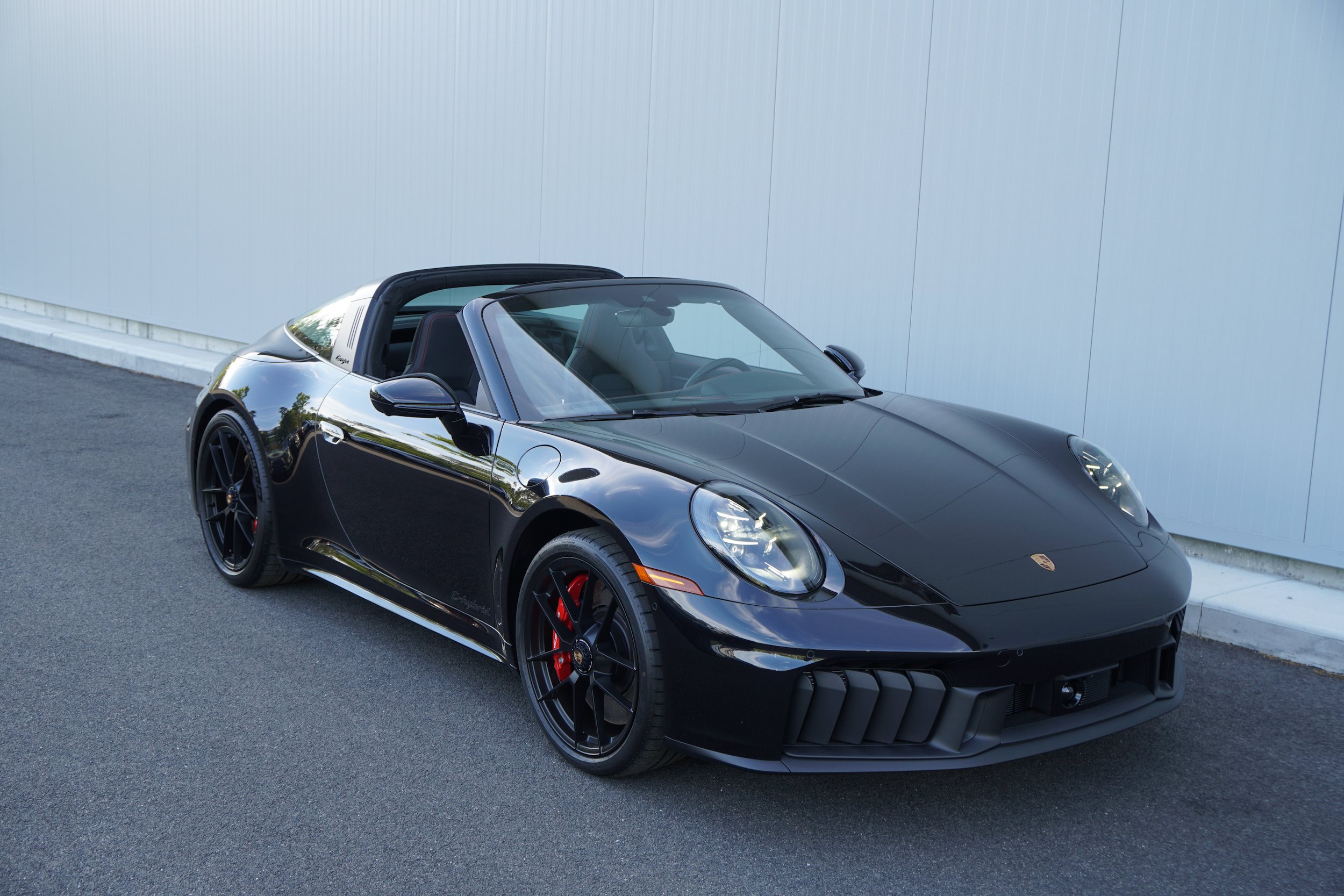 Used 2025 Porsche 911 Targa 4 GTS AWD/4WD image 3