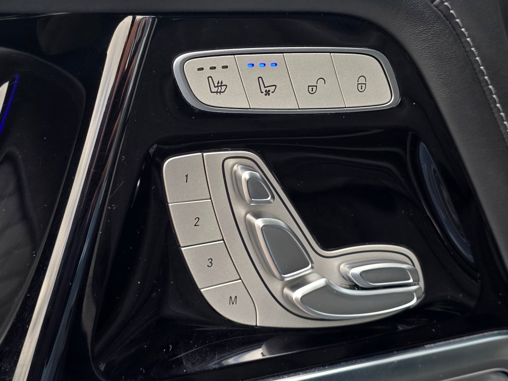 Used 2025 Mercedes-Benz G 63 AMG 4MATIC image 37