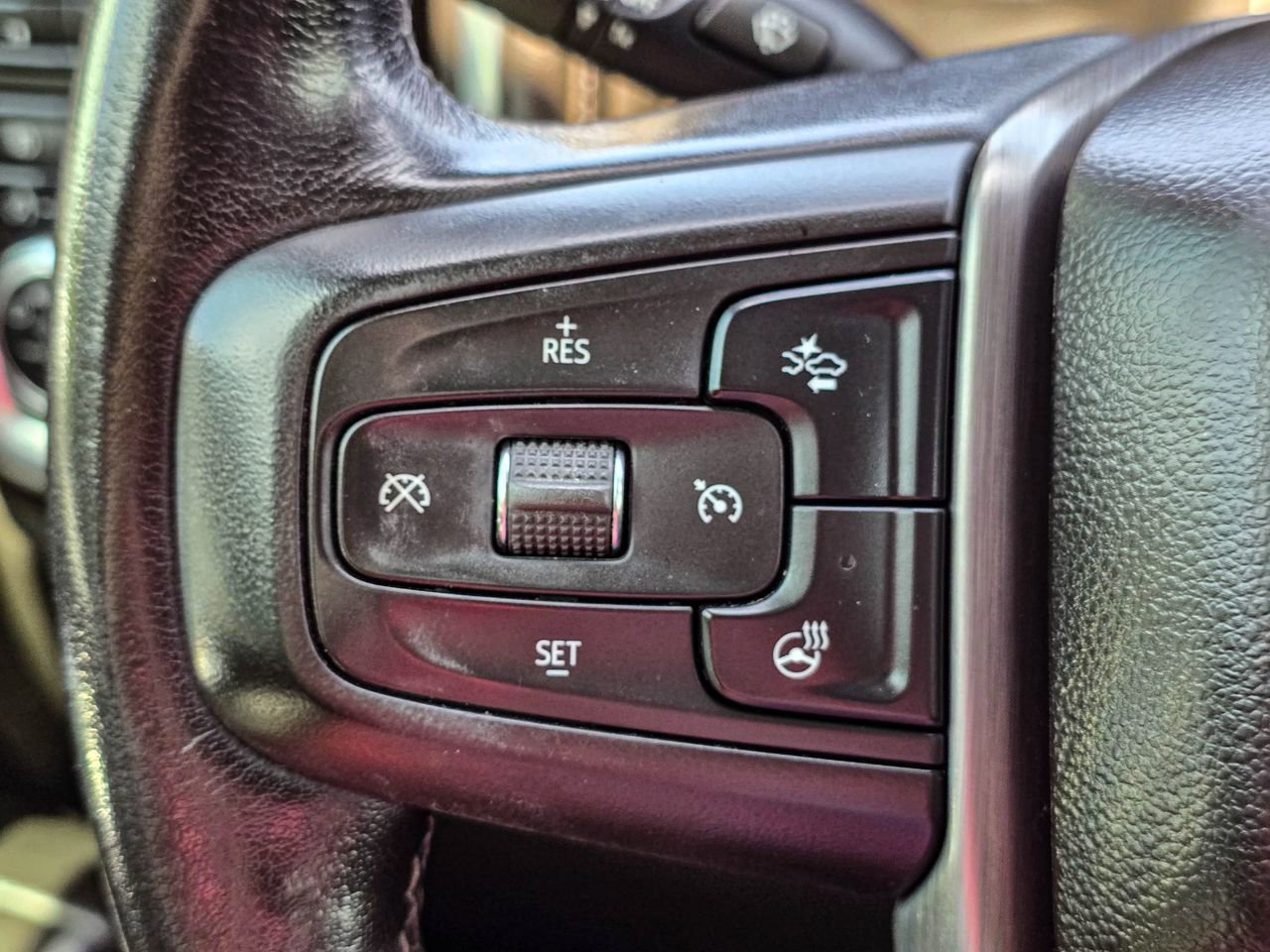 Used 2021 GMC Sierra 2500 Denali w/ Denali Ultimate Package AWD/4WD image 28