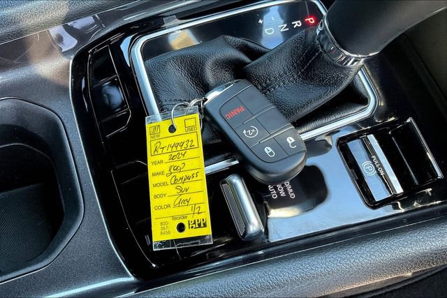 New 2024 Jeep Compass Latitude image 27