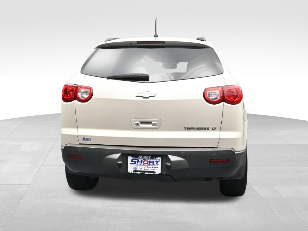 Used 2011 Chevrolet Traverse LT w/ White Premiere Package FWD image 4