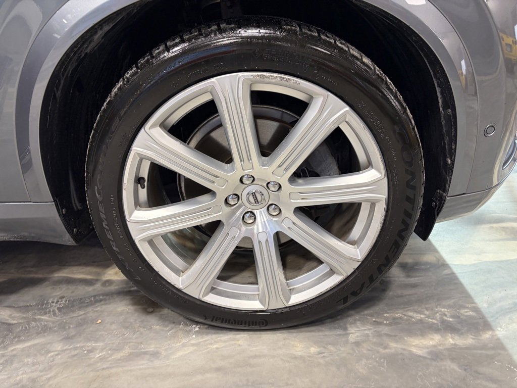 Used 2017 Volvo XC90 T6 Inscription w/ Vision Package image 31