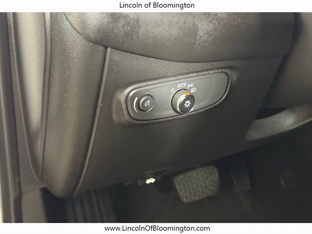 Used 2018 Chevrolet Equinox LT AWD/4WD image 20